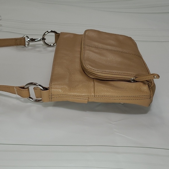 TIGNANELLO Tan Genuine Leather Shoulder Bag Elevated Basic Purse Elevated Basic - Picture 6 of 11